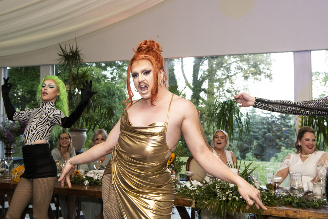 Drag queens, drag queen wedding, drag queen wedding entertainment