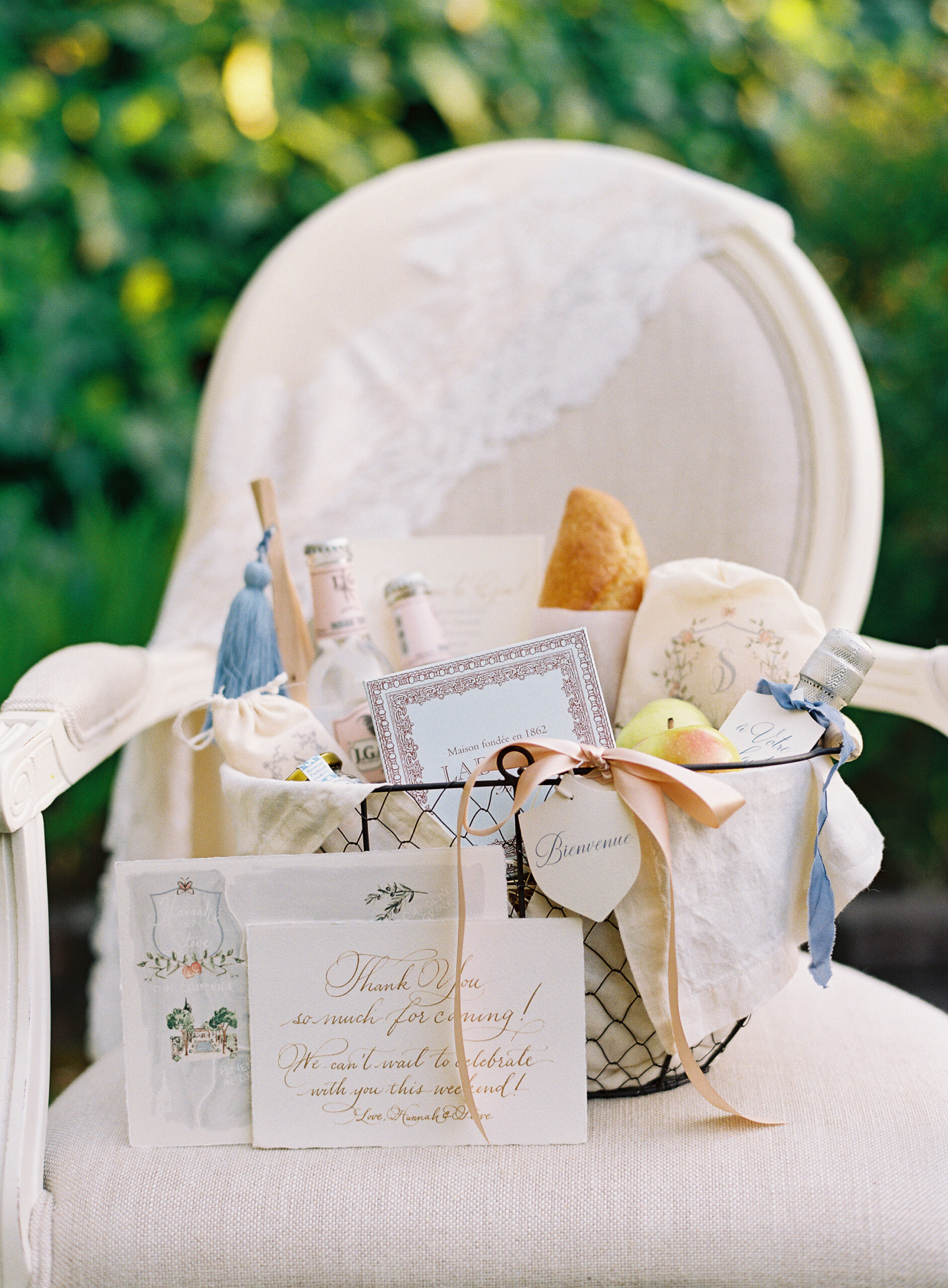 Wedding Welcome Bag Ideas | onefabday.com